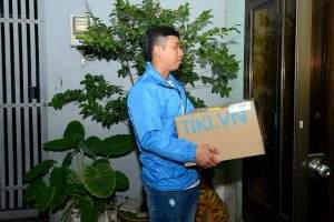 Thùng giấy carton logo Tiki.vn  